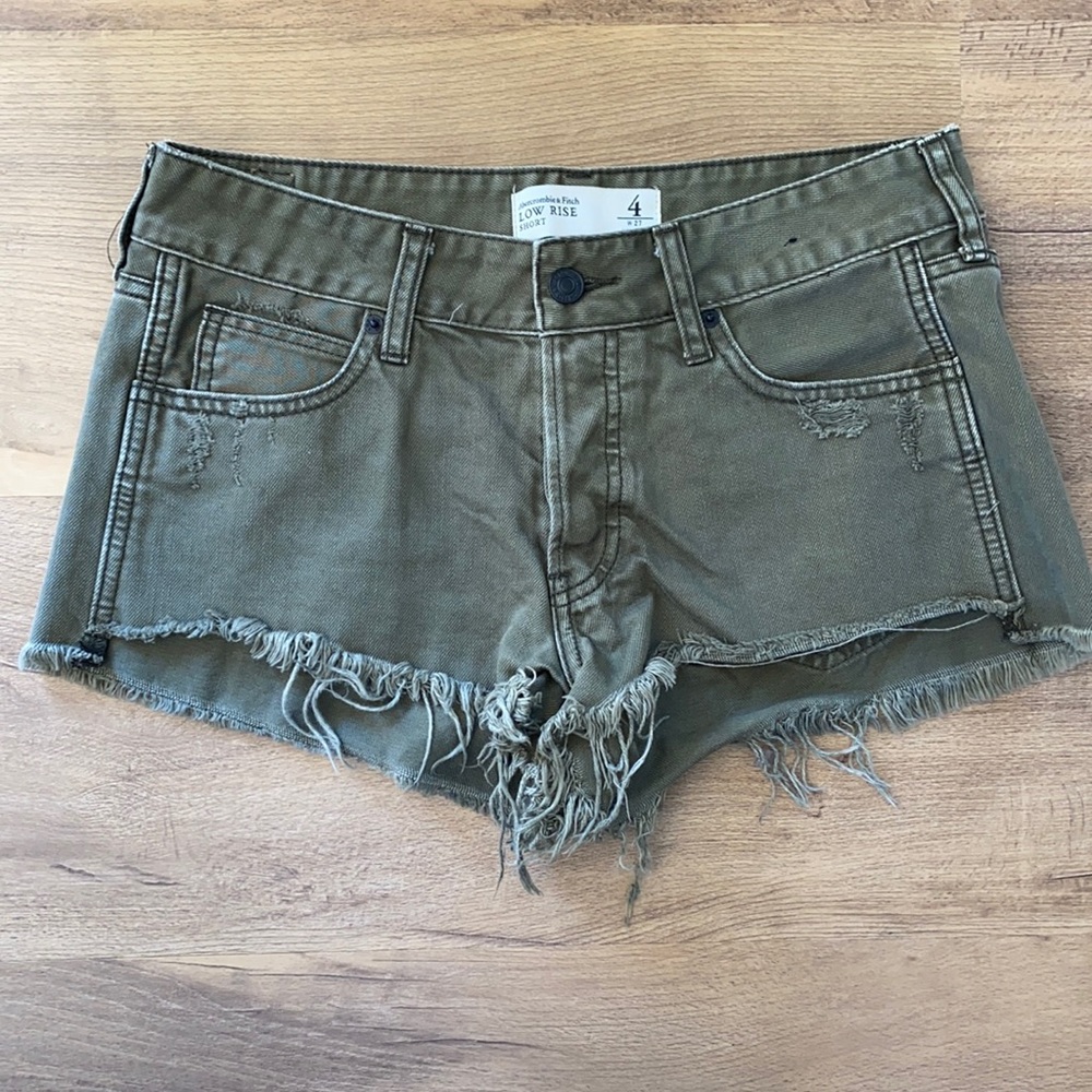 Abercrombie & Fitch army green denim cut off shorts size 4 size 27